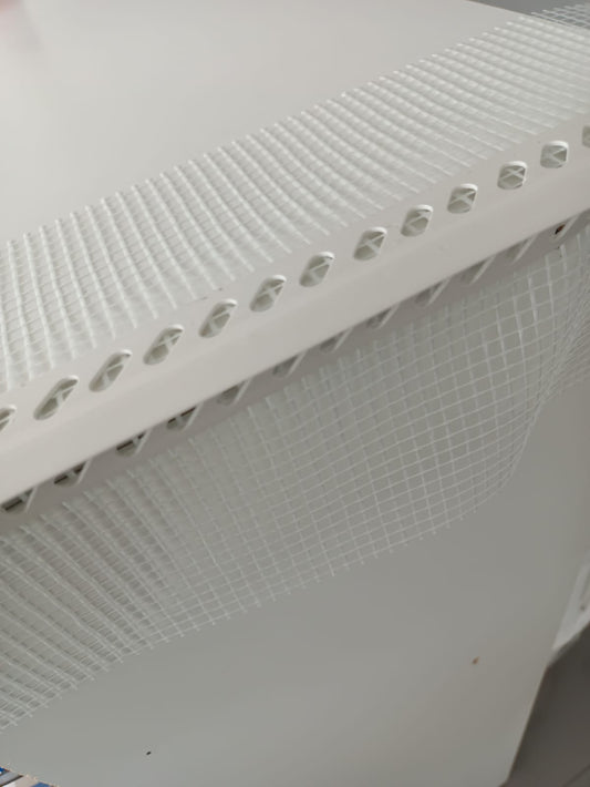 Cortagoteras de PVC para EIFS. Color Blanco